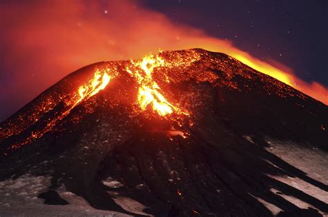 chiles villarica volcano erupts shooting lava   sky cbs news