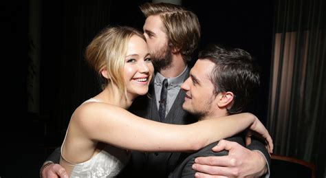 10 celebs who admit to kissing their co stars off set