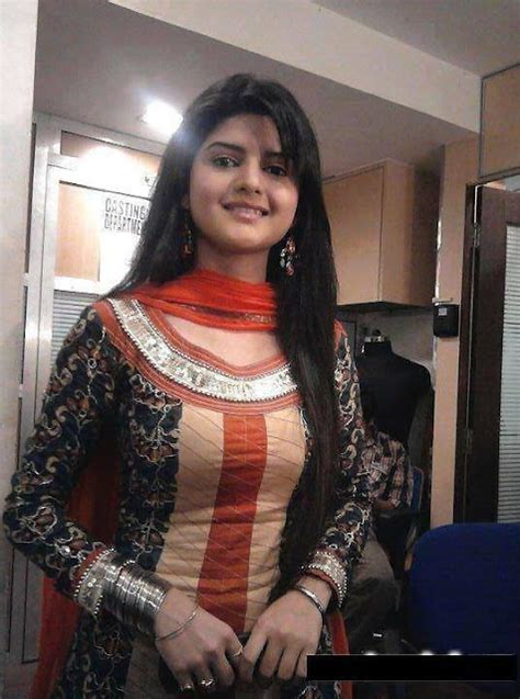 Desi Girls On Salwar Suit Cleavage ♥ Desi Bhabhi ♥