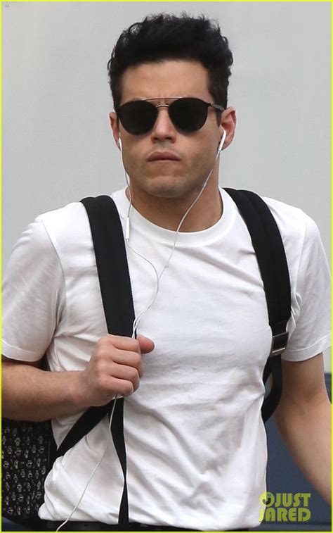 Full Sized Photo Of Rami Malek Enjoys Solo Outing In Nyc 04 Photo