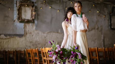 rock the purple love ~ bridal style shoot perfect wedding magazine