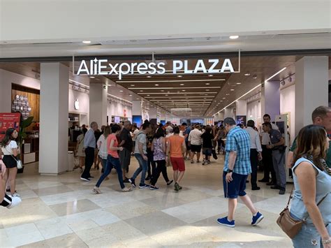 fotos de la tienda fisica de aliexpress plaza en madrid