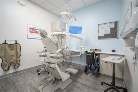 Dentists Of Fort Myers Updated May 2024 11 Photos And 10 Reviews