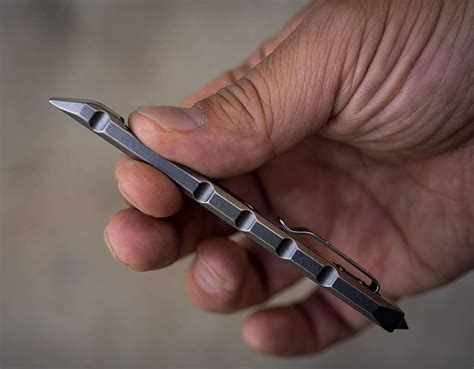 ti pry puts  titanium pry bar   pocket    keychain