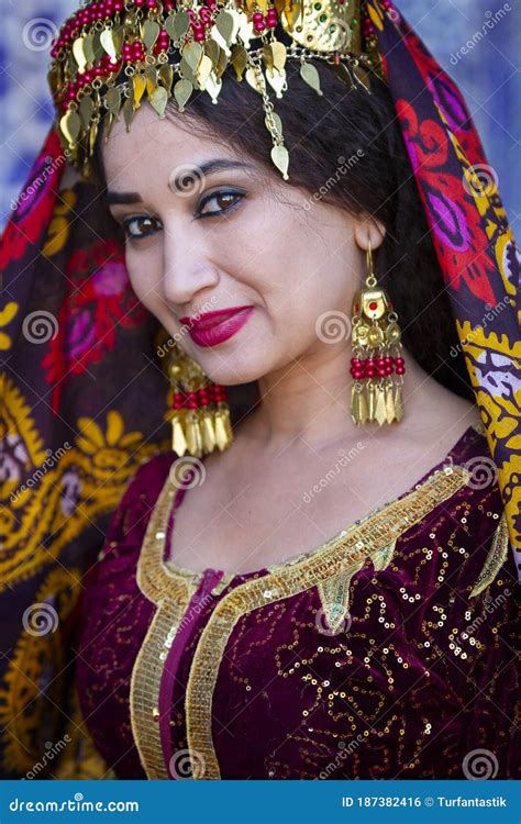 Uzbek Woman In National Costumes In Khiva Uzbekistan Editorial Photo