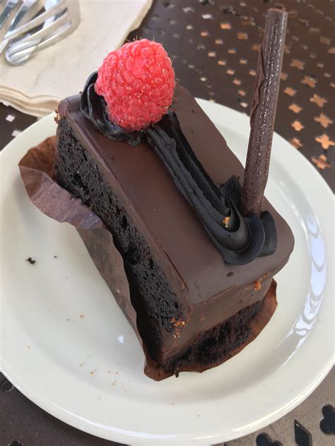 [i Ate] Chocolate Cake R Food