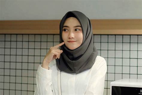 style hijab ke kampus yang simple tutorial hijab terbaru