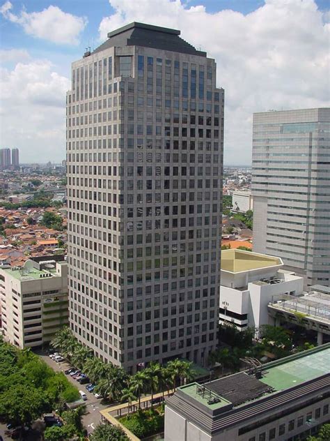 menara thamrin   impressive office building