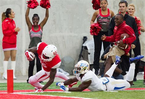 explosive plays lacking in uh offense