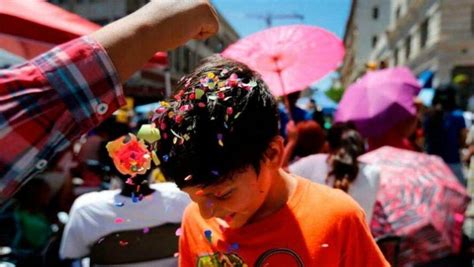 celebracion de carnaval  cascarones en ciudad de guatemala guatemalacom