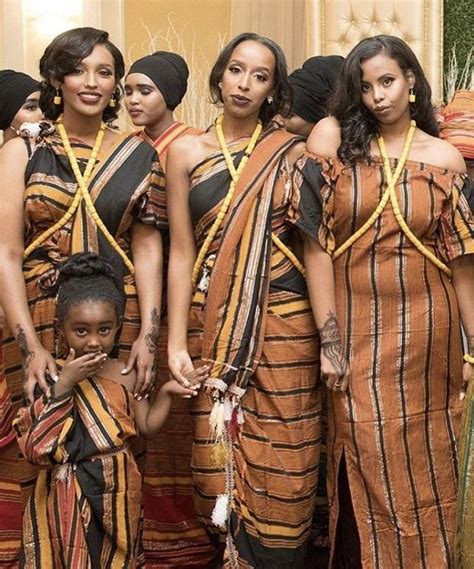 Natural Somali Women In Traditional Dress Somali Clot