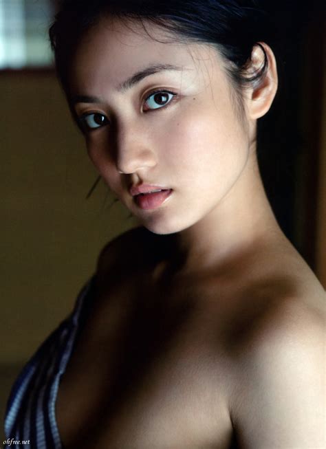 japanese actress voice actress model and singer saaya irie 紗綾