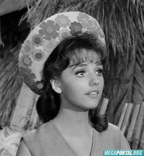 Pin By Richard On Dawn Wells Rah Hottest Models Hottest Photos