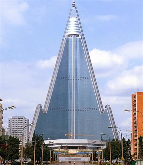 ryugyong hotel pyongyang