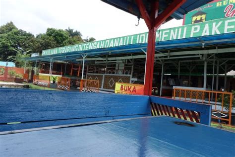 rumah makan terapung pinadar lido bogor ulasan restoran tripadvisor