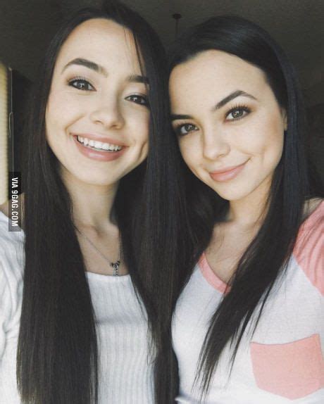 Merrell Twins Cute Twins Bella Twins Twin Girls Twin Sisters La