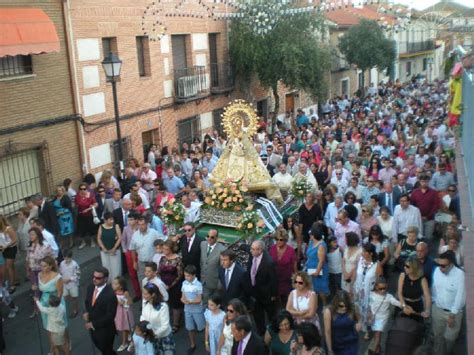 multitudinaria procesion de la virgen de la antigua en el casar guadalajaradiarioes