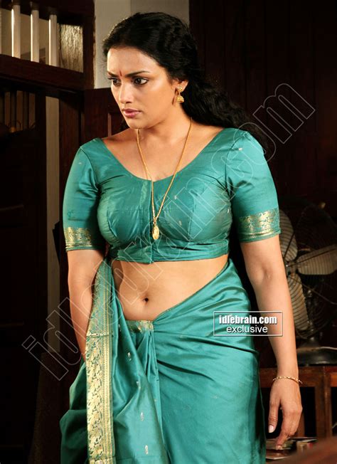 Hot Item Girls Mallu Actress Swetha Menon Masala Pics