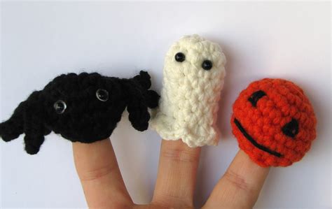 lady crochet halloween crochet finger puppets