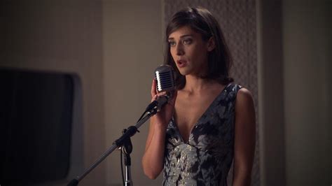Watch Lizzy Caplan Sing In New Masters Of Sex Promo Entertainment