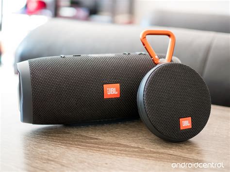 jbl charge   clip  prove   innovation  bluetooth speakers aivanet