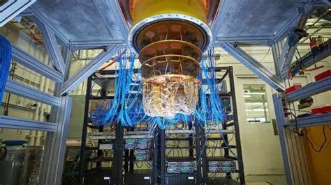 amazon  laying  groundwork    quantum computer