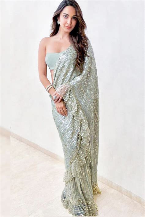 Kiara Advani S Sequinned Manish Malhotra Sari Came With The Most Unique