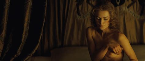keira knightley nude briefly topless and sex the duchess 2008 hd720 1080p