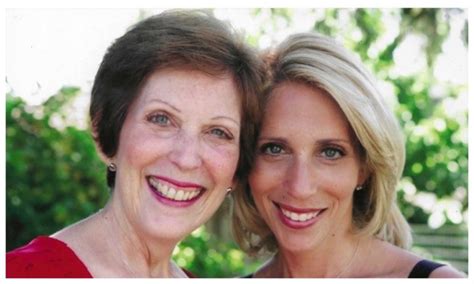 Dana Bash Cnn Journalist And Her Mother Chat On Mothers Day