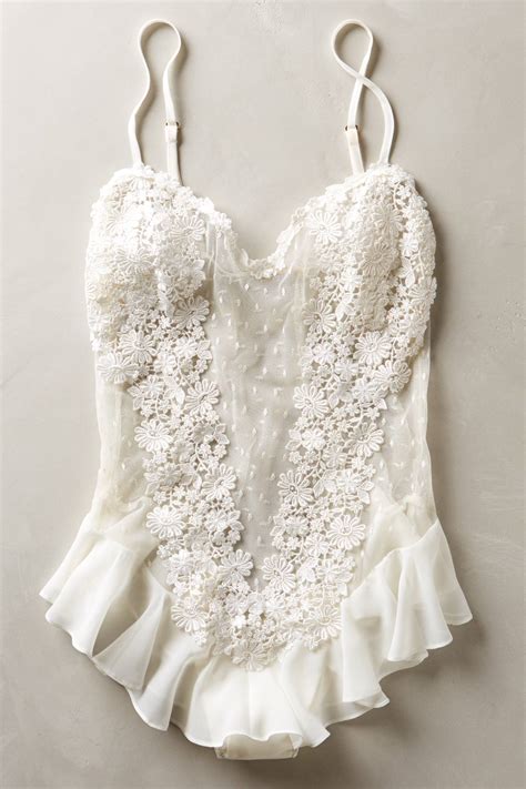 10 sexy all white lingerie sets to wear on your wedding night