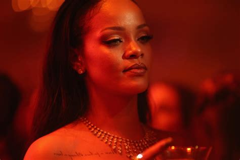 Rihanna Drops New Single Work With Drake