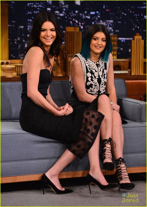 Kendall And Kylie Jenner Prank Each Other In Muchmusic Video Awards Promo
