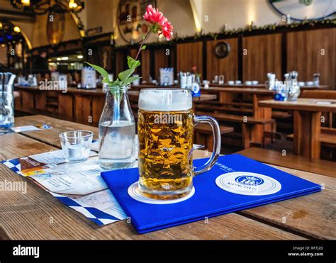 berlin mitte hofbraeu german restaurant beer hall interior bavarian