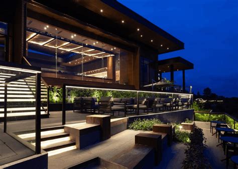 starbucks reserve  tagaytay offers elevated coffee