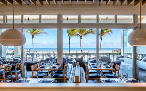 florida bars  restaurants give    views   ocean