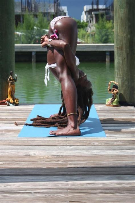 ebony yoga contortion shesfreaky