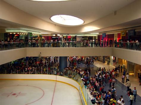 shop big  sm mall  asia travel   philippines