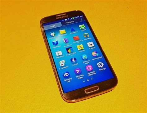 samsung blames overwhelming demand  galaxy   inventory issues