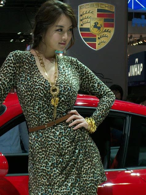 Kontes Seo Im Ji Hye Sexy Shots In Motor Show