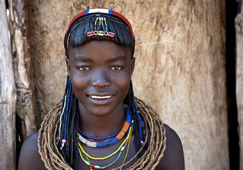 ¡increible peinados de mujeres de tribu africana formados con estiércol de buey spanish china