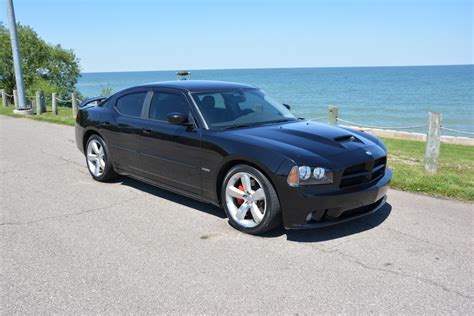 dodge charger srt   hemi engine hp  cleveland power performance