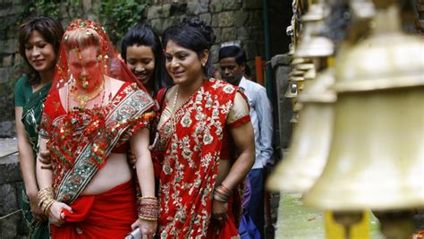 Us Women Marry In Nepal S First Public Lesbian Wedding