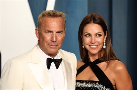 kevin costner  christine baumgartner settle  divorce