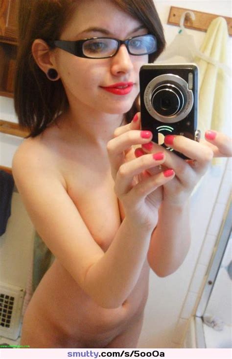 Sexy Hot Cute Slut Amateur Teen Selfie Flash