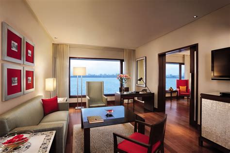 oberoi mumbai ranked   hotel   world  institutional