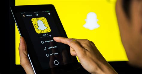 snapchat s new interface is already pushing some users to instagram