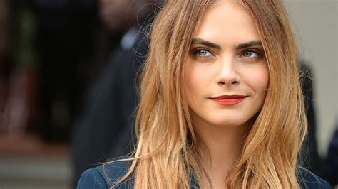 See Cara Delevingne In The Paper Towns Poster Glamour