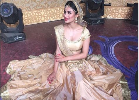 Double Dose Of Mouni Roy In Naagin 2 34105