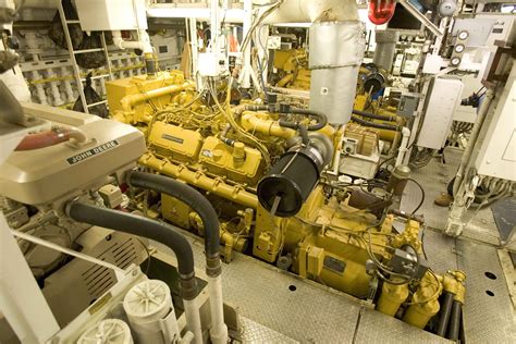 picture ship engine room