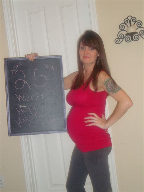 Amici Bello 25 Weeks Pregnant